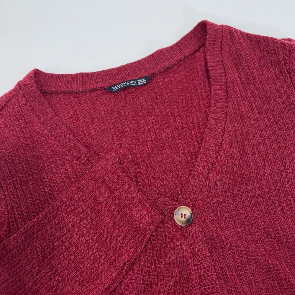 BloomChic Burgundy Ribbed Knit V-Neck Button Front Midi Dress Plus Size 14-16